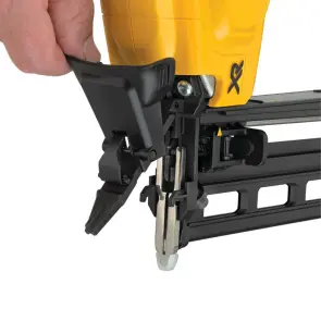 Пістолет цвяхозабивний акумуляторний безщітковий DeWALT DCN662D2 №5