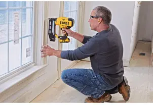 Пістолет цвяхозабивний акумуляторний безщітковий DeWALT DCN662D2 №11