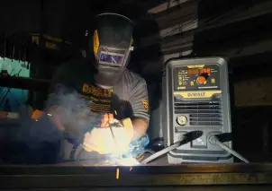 Зварювальний апарат інверторний DeWALT DXWDMIG200E №5
