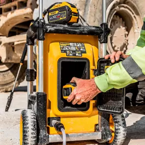 Мийка високого тиску акумуляторна безщіткова DeWALT DCMPW1600N №8