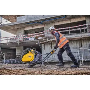 Вібраційна плита прямохідна акумуляторна POWERSHIFT DeWALT DCPS7154N №16