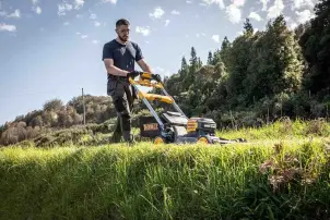 Газонокосарка акумуляторна самохідна безщіткова DeWALT DCMWSP660N №8