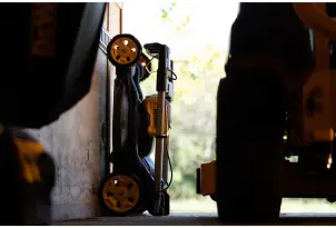 Газонокосарка акумуляторна безщіткова DeWALT DCMWP500N №15