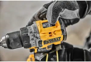 Набор из двух инструментов бесщеточных DeWALT DCK2051E2T №7