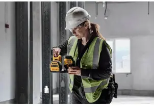 Уровень лазерный линейный DeWALT DCE088D1G18 №9