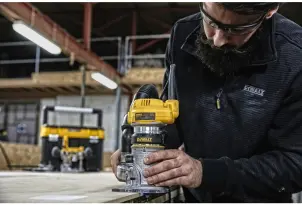 Фрезер мережевий DeWALT D26204K №4