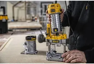 Фрезер мережевий DeWALT D26204K №5