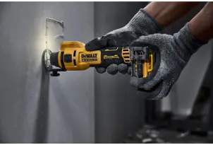 Фрезер акумуляторний для вирізання гіпсокартону DeWALT DCE555N №10