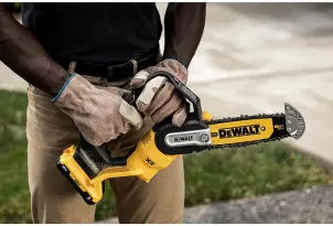 Мини-пилка цепная аккумуляторная бесщеточная DeWALT DCMPS520N №6