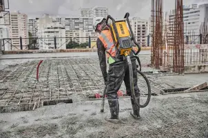 Вибратор-рюкзак глубинный аккумуляторный POWERSHIFT DeWALT DCPS310N №8