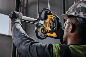 Пила стрічкова акумуляторна безщіткова DeWALT DCS377NT №7