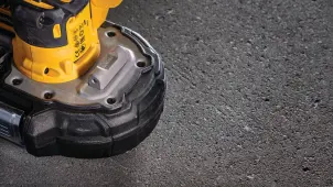 Пила стрічкова акумуляторна безщіткова DeWALT DCS377NT №17