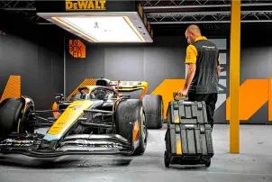 Комплект ящиків McLaren DeWALT DWST60452-1 №8
