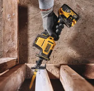 Пила шабельна акумуляторна безщіткова DeWALT DCS369NT №8