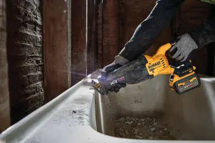 Пила шабельна акумуляторна DeWALT DCS386NT №6