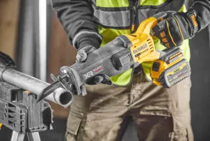 Пила шабельна акумуляторна DeWALT DCS386NT №9