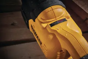 Пила шабельна акумуляторна DeWALT DCS386NT №12