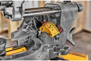 Пилка торцювальна акумуляторна безщіткова DeWALT DCS781N №13