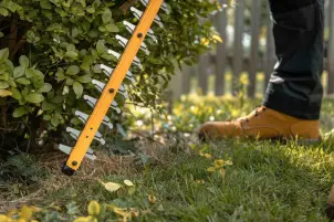 Кусторез аккумуляторный DeWALT DCMHT564P1 №7