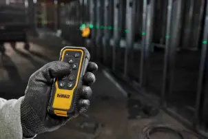 Уровень лазерный линейный DeWALT DCLE34035B №9