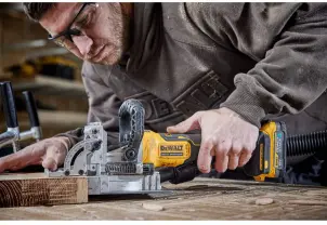 Фрезер акумуляторний безщітковий DeWALT DCW682NT №10