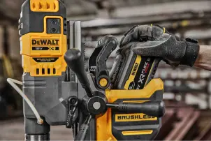 Станок сверлильный бесщеточный аккумуляторный магнитный DeWALT DCD1623N №7
