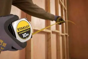 Рулетка вимірювальна STANLEY "Powerlock®", 10мх25мм, в пластмасовому корпусі. №10