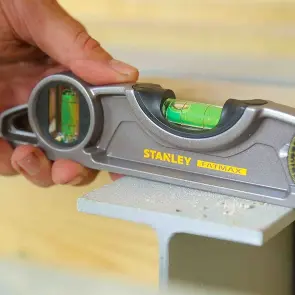 Уровень STANLEY "FatMax XL", алюминиевый, литой, 250мм, 3 капсулы, магнитный. №10