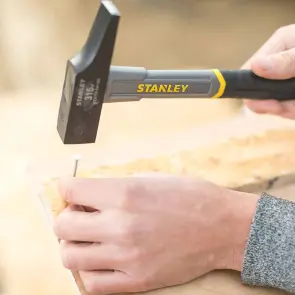 Молоток столярний STANLEY "Fiberglass", G=315гр, розмір голівки 25мм. №6