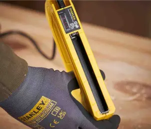 Степлер електричний STANLEY, під скоби типу " G" 6, 8, 10,12,14 мм і шпильки типу " J" 12-15 мм. №16