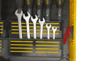 Ящик STANLEY "FATMAX®", 540 х400 х 435 мм, армированный стекловолокном, с колесами №24