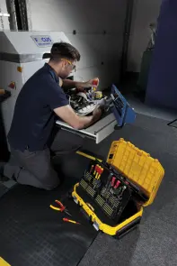 Ящик STANLEY "FATMAX®", 540 х400 х 435 мм, армированный стекловолокном, с колесами №29