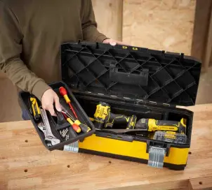 Ящик STANLEY 26 ", 662x293x222мм, профессиональный, Металлопластмассовая с металлическими замками. №7