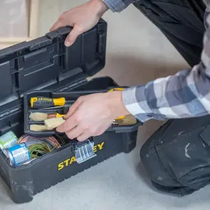 Ящик STANLEY " ESSENTIAL", 406x205x195 мм (16"), пластиковий, з металевими клямками. №14