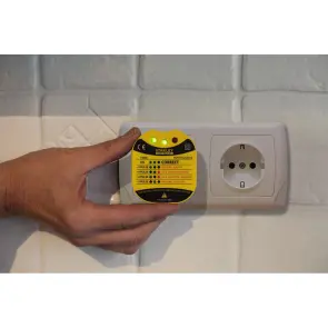 Тестер розеток настінний STANLEY FMHT82569-6 №2