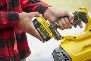 Газонокосарка самохідна акумуляторна безщіткова STANLEY FATMAX SFMCMWS251M+SFMCBL7M1 №9