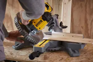 Пила торцювальна акумуляторна STANLEY FATMAX SFMCS701M1 №8