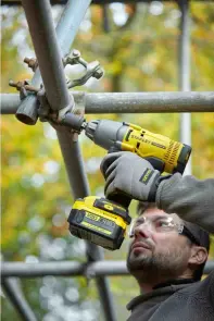 Гайковерт ударный аккумуляторный STANLEY FATMAX SFMCF900B №9