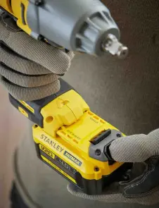 Гайковерт ударный аккумуляторный STANLEY FATMAX SFMCF900B №13