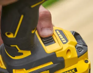 Шурупокрут ударний акумуляторний STANLEY FATMAX SFMCF820D2K №5