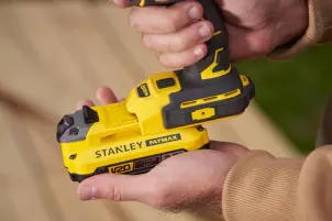 Шурупокрут ударний акумуляторний STANLEY FATMAX SFMCF820D2K №6