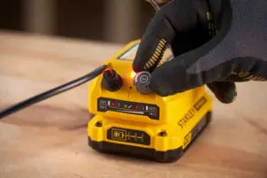 Паяльник акумуляторний STANLEY FATMAX SFMCE040B №7