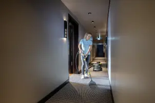 Професійний миючий пилосос Puzzi 8/1 Adv Karcher №2