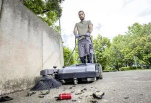 Компактна підмітальна машина KM 70/15 C Classic Karcher №5