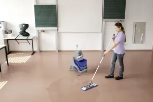 Одновідерний прибиральний візок з вертикальним прес-віджимом, 25 л Karcher №2