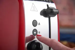 Тостер Russell Hobbs Colours Plus 1600Вт, підігрів, розморожування, метал., червоний №6