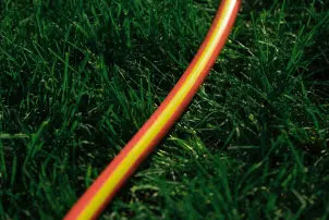 Шланг садовый 2E AquaFlex Orange 3/4" 50м 4 слоя 20бар -10…+60°C ороситель 2 коннектора адаптер №6