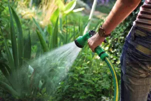 Шланг садовый 2E AquaFlex Emerald Pro 1/2" 20м 4 слоя 20бар -10…+60°C ороситель 2 коннектора адаптер №7