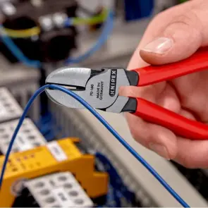 Кусачки бокові (бокорізи), діаметр 4,0мм, 160мм KNIPEX 70 01 160, фосфатовані №6