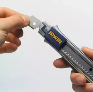 Нож с отлом сегм Pro Touch 25мм AUTO LOAD SNAP-OFF KNIFE №3